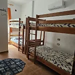 Хостел Traveler 2 *